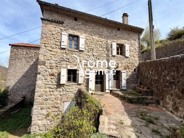 Maison en pierre à vendre à Saint-Julien-du-Gua - Charme et potentiel en Ardèche