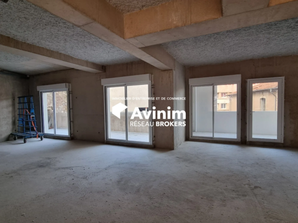 À vendre bureaux de 65,70 m² avec terrasse à Clermont-l'Hérault