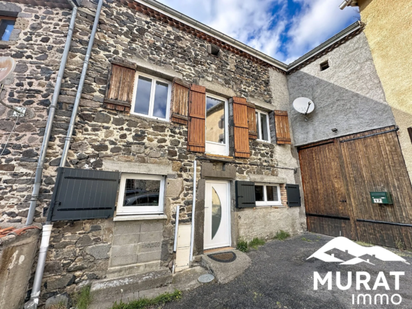 Maison à vendre à Olloix avec grange et caves, 125 m² rénovés