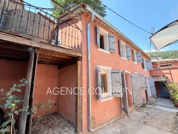 Maison 5 pièces à vendre à Grasse, idéal investissement avec duplex à moderniser