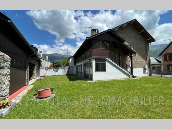 À vendre appartement 4 pièces avec terrasse et garage à Pierrefitte-Nestalas