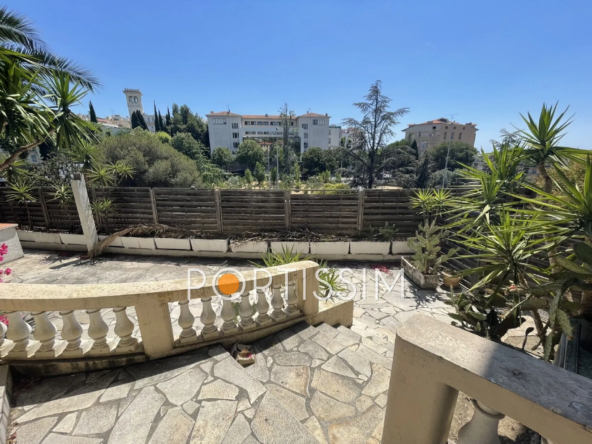 Studio à vendre à Nice Cimiez avec grande terrasse et exposition sud