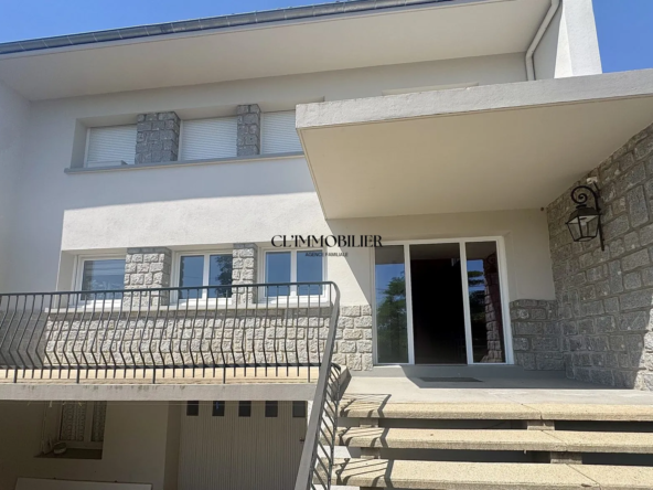 Bas de villa indépendant de 108 m² avec terrasse et jardin à Saint-Rambert