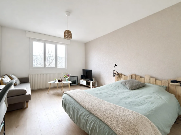 Appartement T1 bis de 39 m² à Clermont-Ferrand avec cave et parking – Opportunité d'investissement
