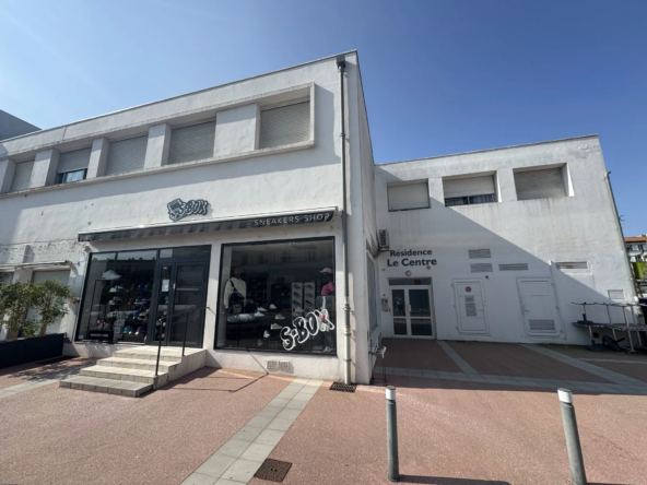 Appartement en centre-ville de Royan avec potentiel locatif et emplacement idéal