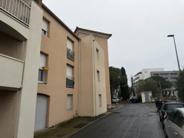 Appartement T2 de 28 m² à Montpellier avec terrasse et stationnement