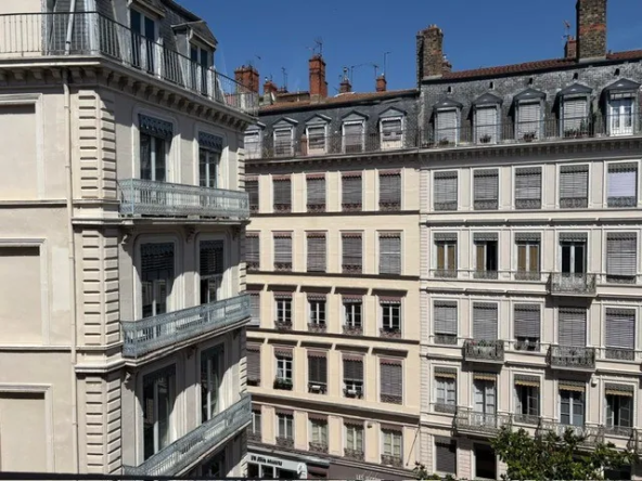 Studio de 32 m² à vendre à Lyon, quartier Jacobins en étage élevé