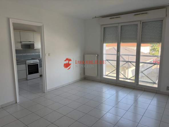 Appartement 2 pièces rénové avec parking à Mulhouse - Immobilier de qualité