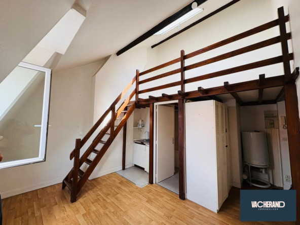 Charmant duplex au dernier étage à proximité de la station République à Lille