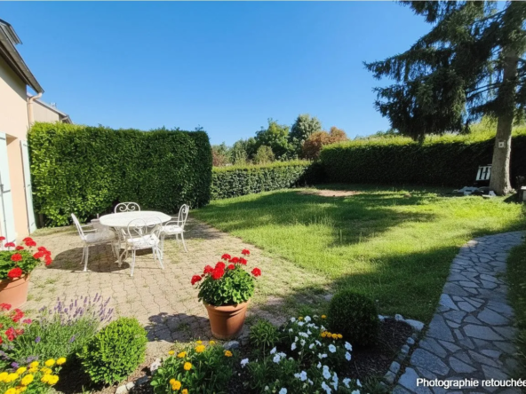 Maison 3 chambres avec jardin à La Chartre-sur-le-Loir - Opportunité à ne pas manquer