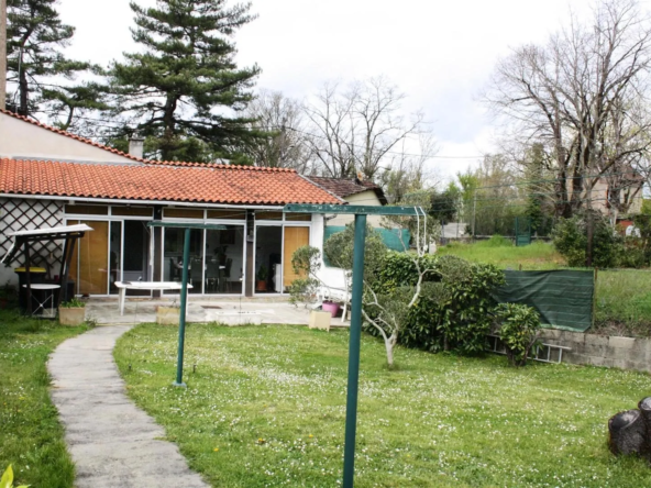 Maison plain-pied T4 avec grand jardin et véranda à Graulhet