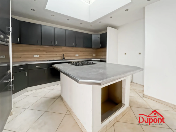 Maison 98m² avec 3 chambres à Saint Quentin, proche commodités