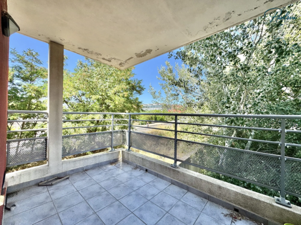 Appartement T2 avec terrasse, 2 parking et exonération fiscale à Celleneuve