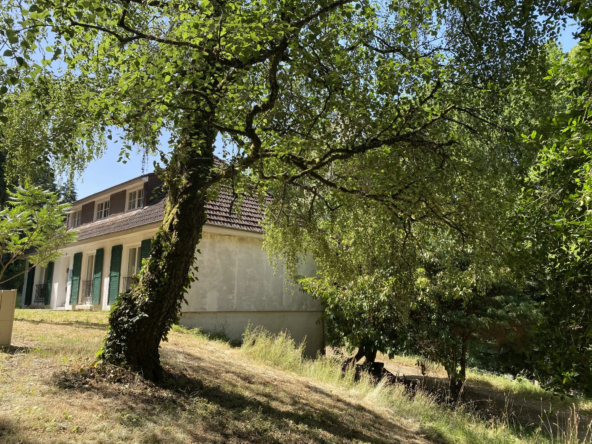 Maison 148 m² à Eymoutiers avec grand terrain et potentiel familial