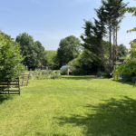 Terrain constructible de 1250 m² à Ige, village calme près de Mâcon et Cluny