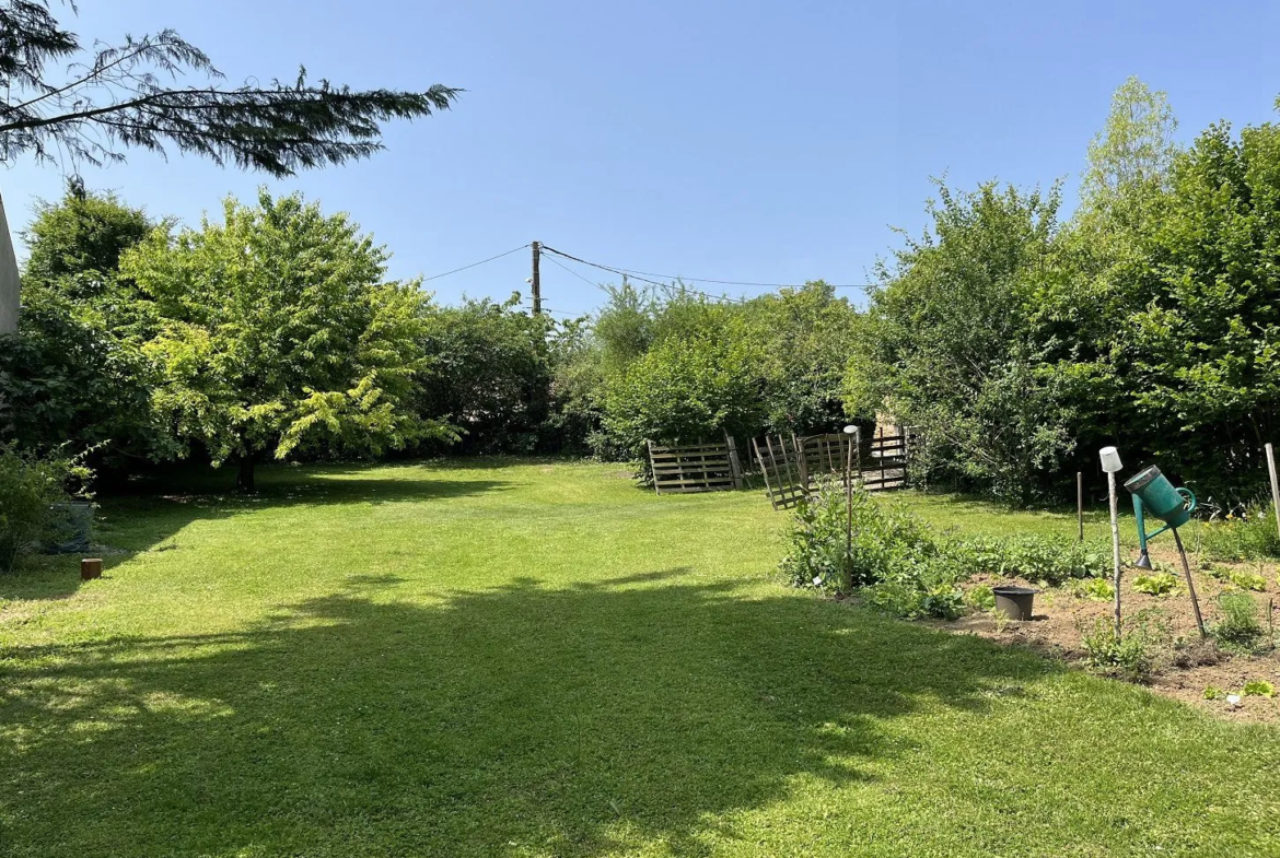 Terrain constructible de 1250 m² à Ige, village calme près de Mâcon et Cluny 