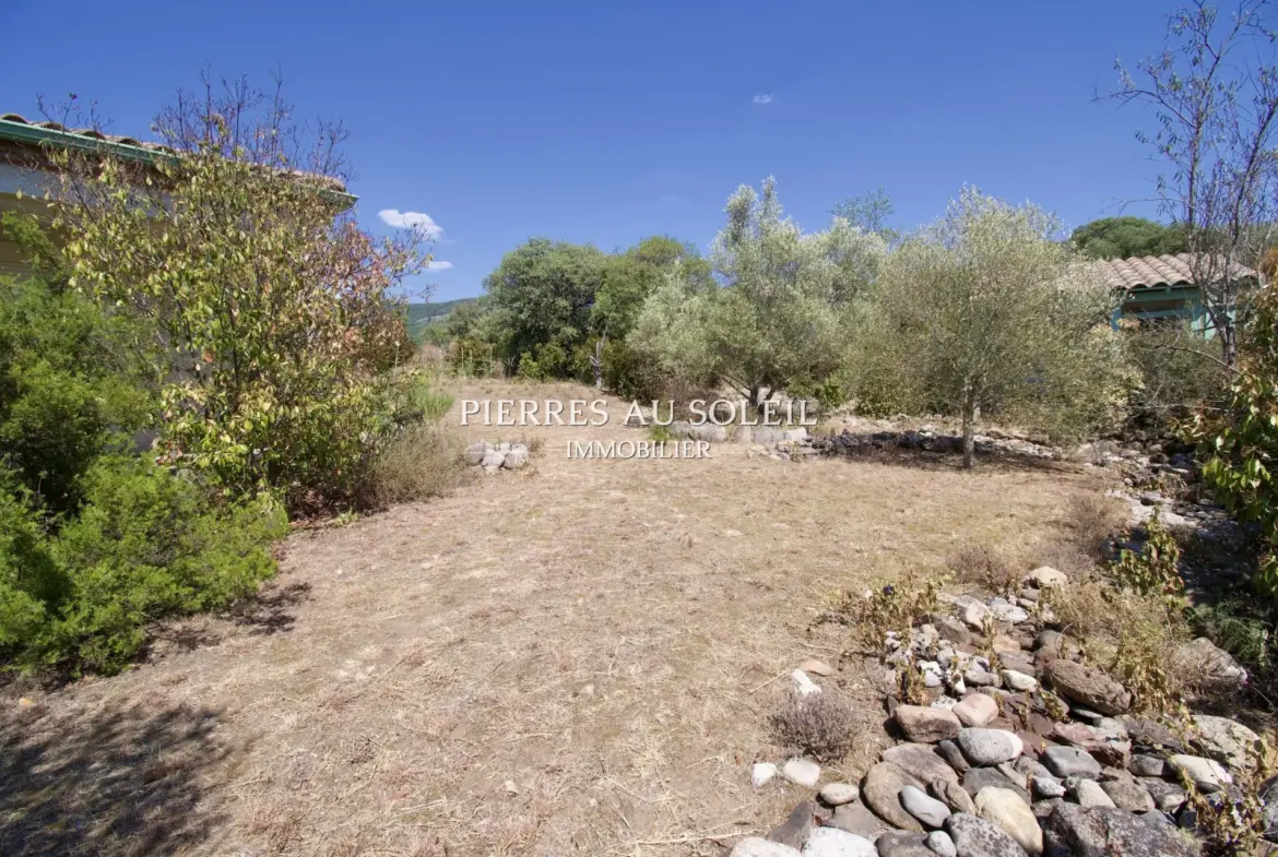 Charmante maison 3 pièces de 140 m² à La Tour-sur-Orb avec terrain de 1150 m² 