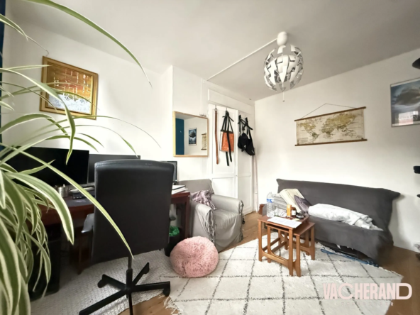 Maison à vendre à Lille rue de Mexico - 2 chambres, cave et potentiel de rénovation