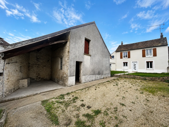 Charmante maison rénovée de 75 m² avec grange à Boigny