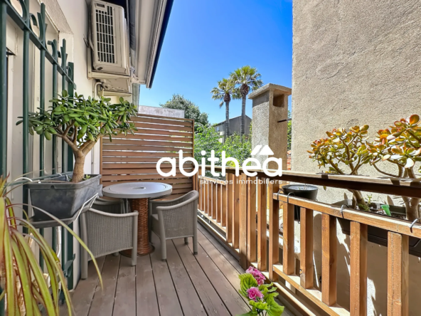Maison de ville atypique avec garage, terrasse et ascenseur à Béziers