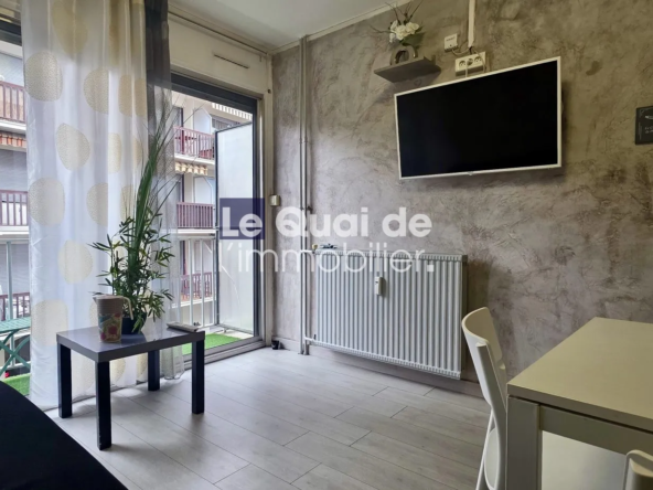 Appartement T2 traversant avec balcon à Aix-les-Bains - Emplacement privilégié