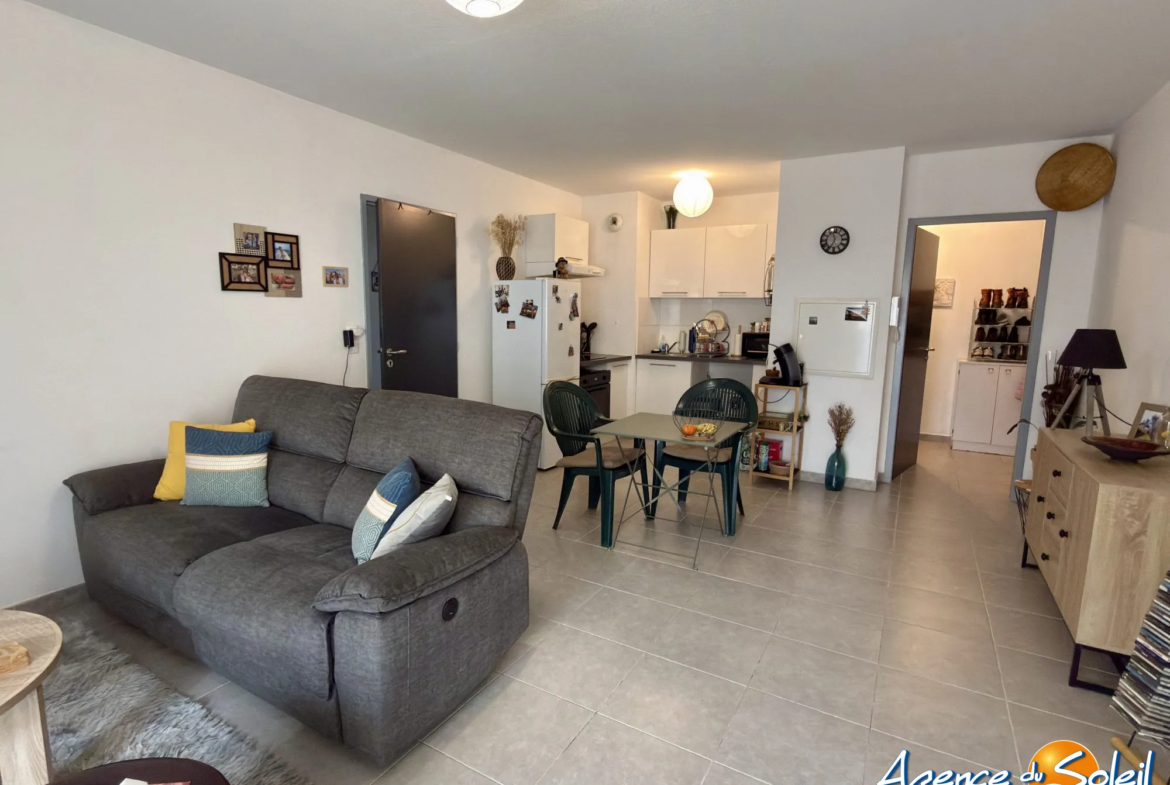 Appartement T3 avec terrasse et deux parkings à Saint Cyprien 