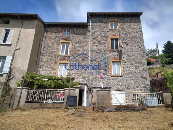Maison mitoyenne spacieuse pour grande famille à Thizy-les-Bourgs