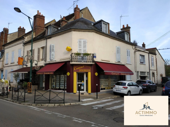 Immeuble de rapport à vendre au centre de Joigny avec appartement et local professionnel