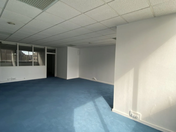 À vendre bureaux de 380 m² à Dunkerque - Tour du Reuze, emplacement idéal