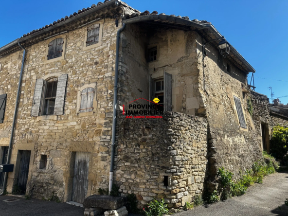 Maison de village à rénovée avec terrasse et caves à Chamaret