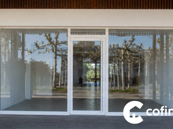 Local commercial à vendre à Mourenx de 36 m² avec vitrine