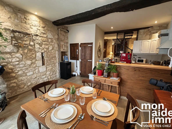Maison de ville 90m² à Guîtres avec 3 chambres et cave