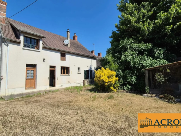Maison à rénover avec dépendances à Cernoy-en-Berry - 156 m²