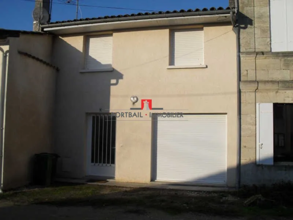 Maison à vendre à Ambarès-et-Lagrave avec rapport locatif immédiat