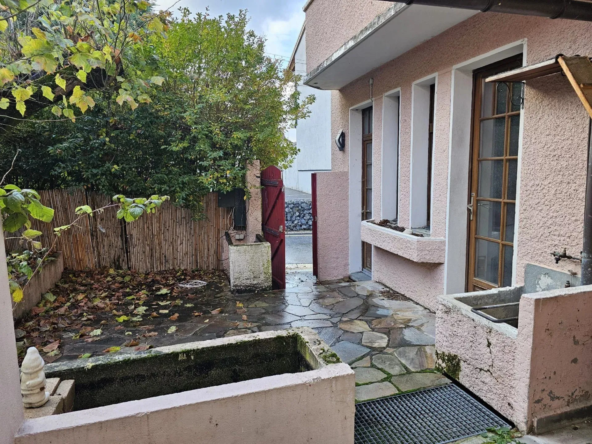 Appartement de 170 m² avec potentiel d'aménagement à Bons-en-Chablais