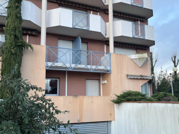 Studio à vendre à Agen, idéal investissement locatif, 28,5 m² avec terrasse