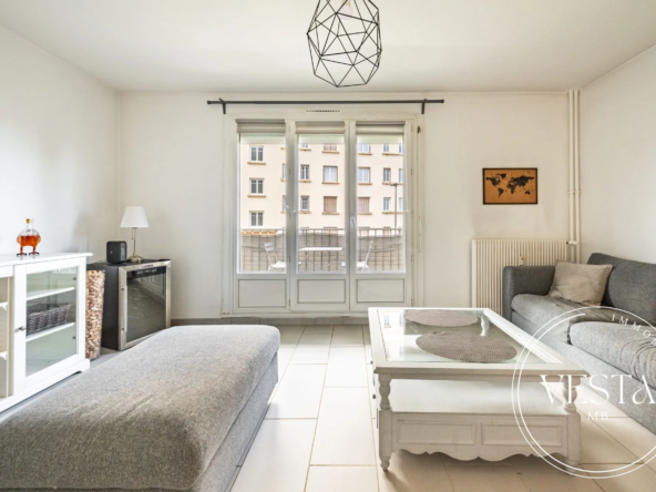 A vendre appartement 2 pièces à Fontaine-lès-Dijon avec balcon, cave et parking sécurisé