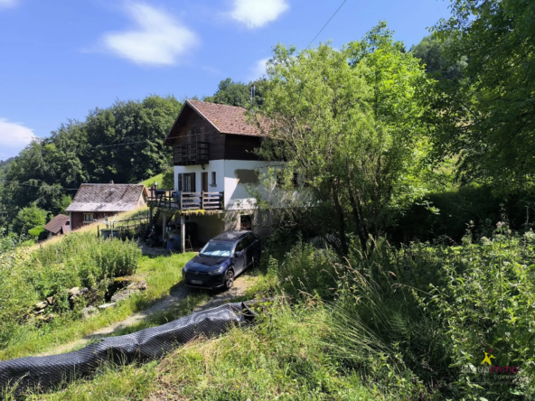 Maison à rénover avec 42 ares de terrain et vue exceptionnelle au Hohwald