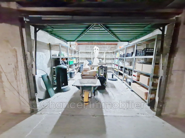 Vente box sécurisé de 16 m² à Juan-les-Pins, emplacement privilégié