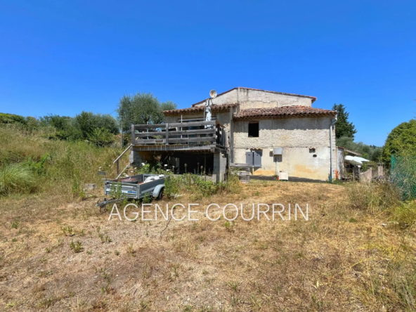 Villa à vendre à Grasse - 50 m² avec grand terrain de 1432 m²
