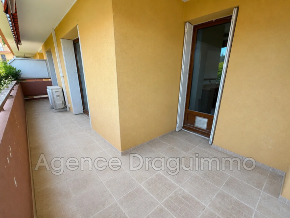 Appartement F5 à Draguignan proche centre-ville avec terrasse et cave