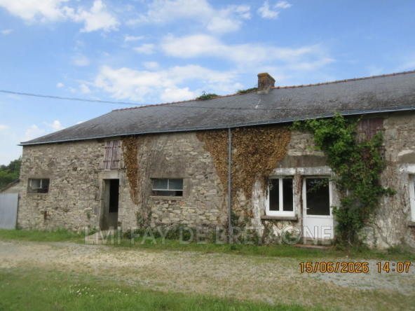Longère en pierre à rénover avec dépendances à Notre-Dame-des-Landes