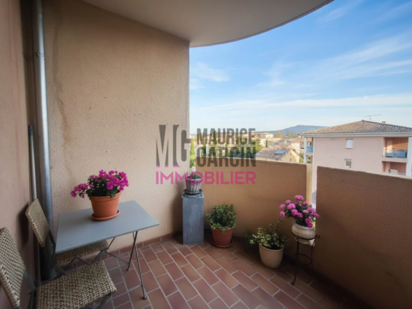 Acheter un appartement T2 loué avec balcon à Carpentras - Opportunité d'investissement