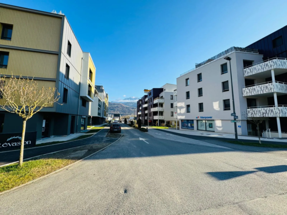 Local commercial neuf de 50 m² à Crolles – Opportunité à saisir
