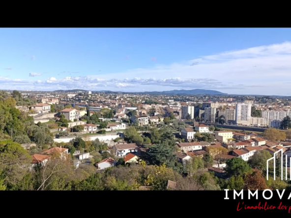 Maison à vendre à Ales avec vue panoramique et grand terrain