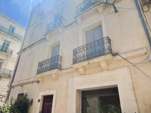 Local commercial rénové à vendre à Montpellier Comédie de 24 m²
