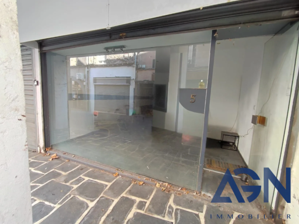 Local commercial à vendre de 29,84 m² au cœur d'Agde, emplacement idéal