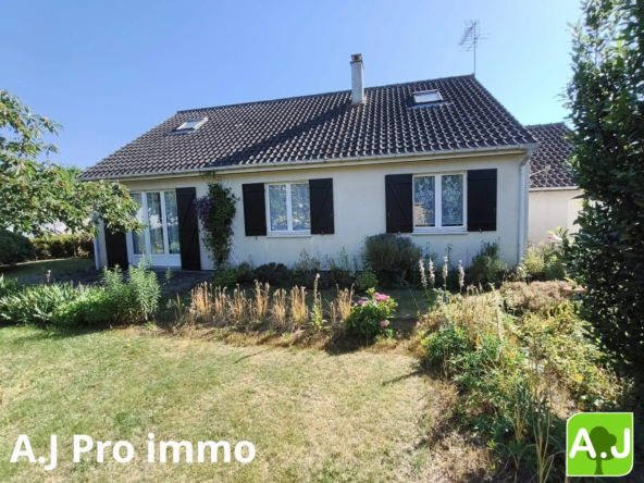 Maison 5 chambres avec garage et terrain clos à Croth proche Ezy-sur-Eure