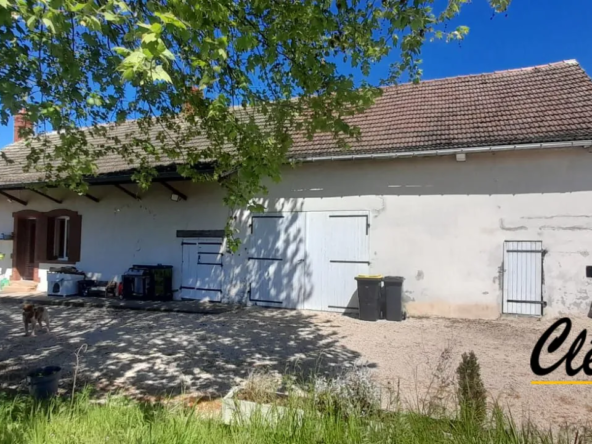 Charmante fermette à vendre à Simandre, terrain de 1623 m² avec dépendances et potentiel d'aménagement