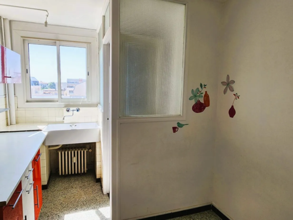 Appartement T1 bis avec garage, cave et vue dégagée à Béziers